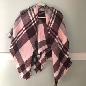 Pink/burgundy/gray plaid shawl